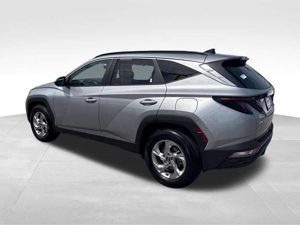 Used 2023 Silver Hyundai SEL image 3
