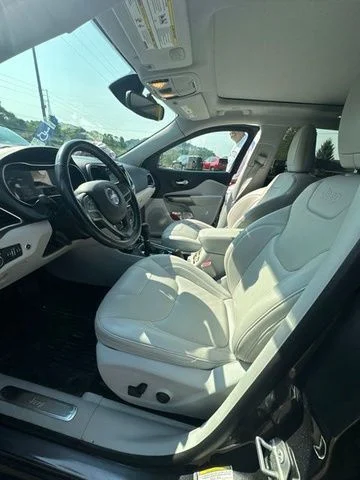 Certified Used 2020 Gray Jeep Limited image 3