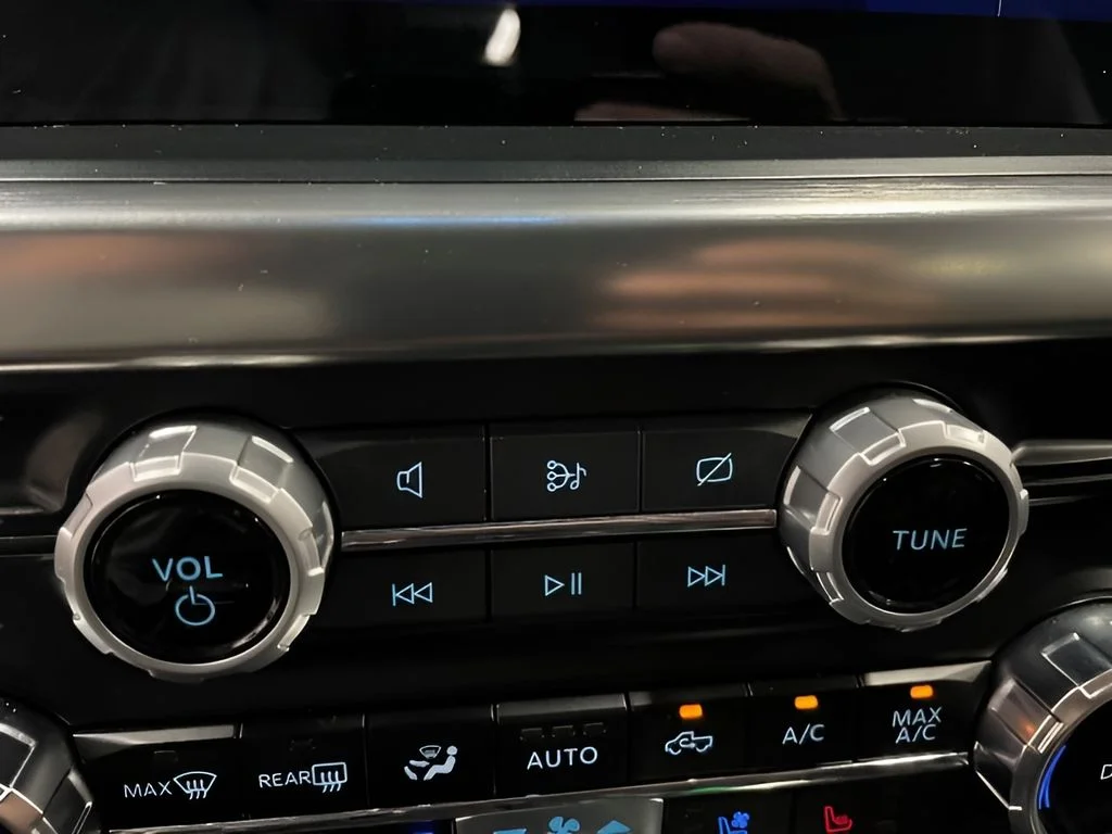 Used 2023 Agate Black Ford Lariat Sport image 11