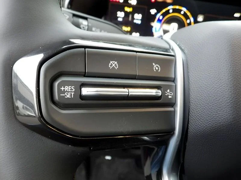 2026 Chevrolet Colorado LT - Photo 11