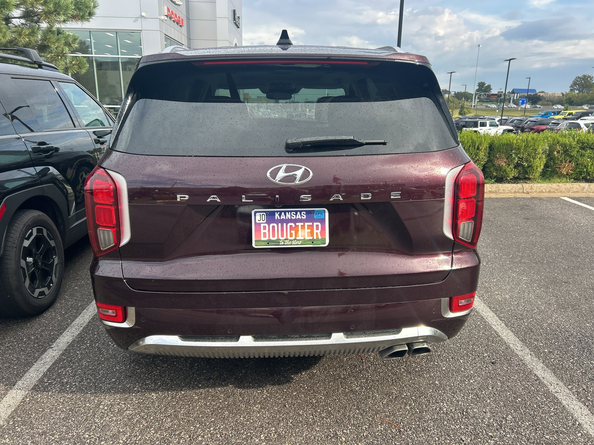Used 2022 Maroon Hyundai Calligraphy image 9