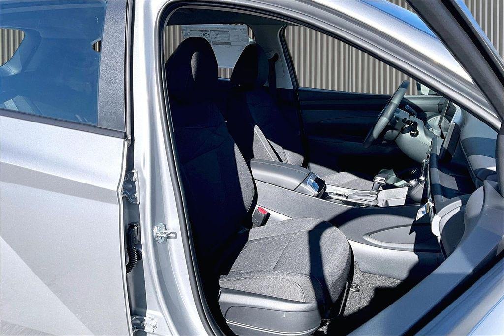 New 2026 Shimmering Silver Hyundai SE image 9