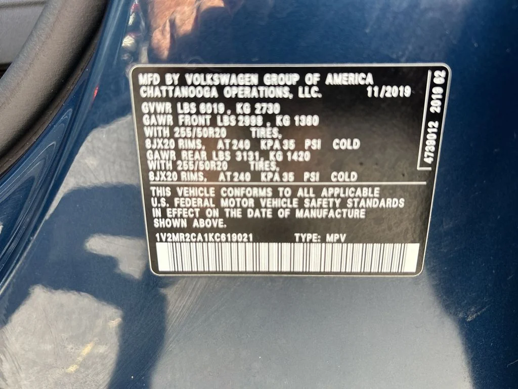 Used 2019 Blue Volkswagen SEL image 32