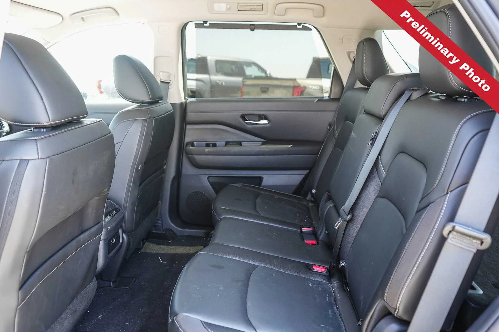 Certified Used 2025 Gun Metallic Nissan SL image 13
