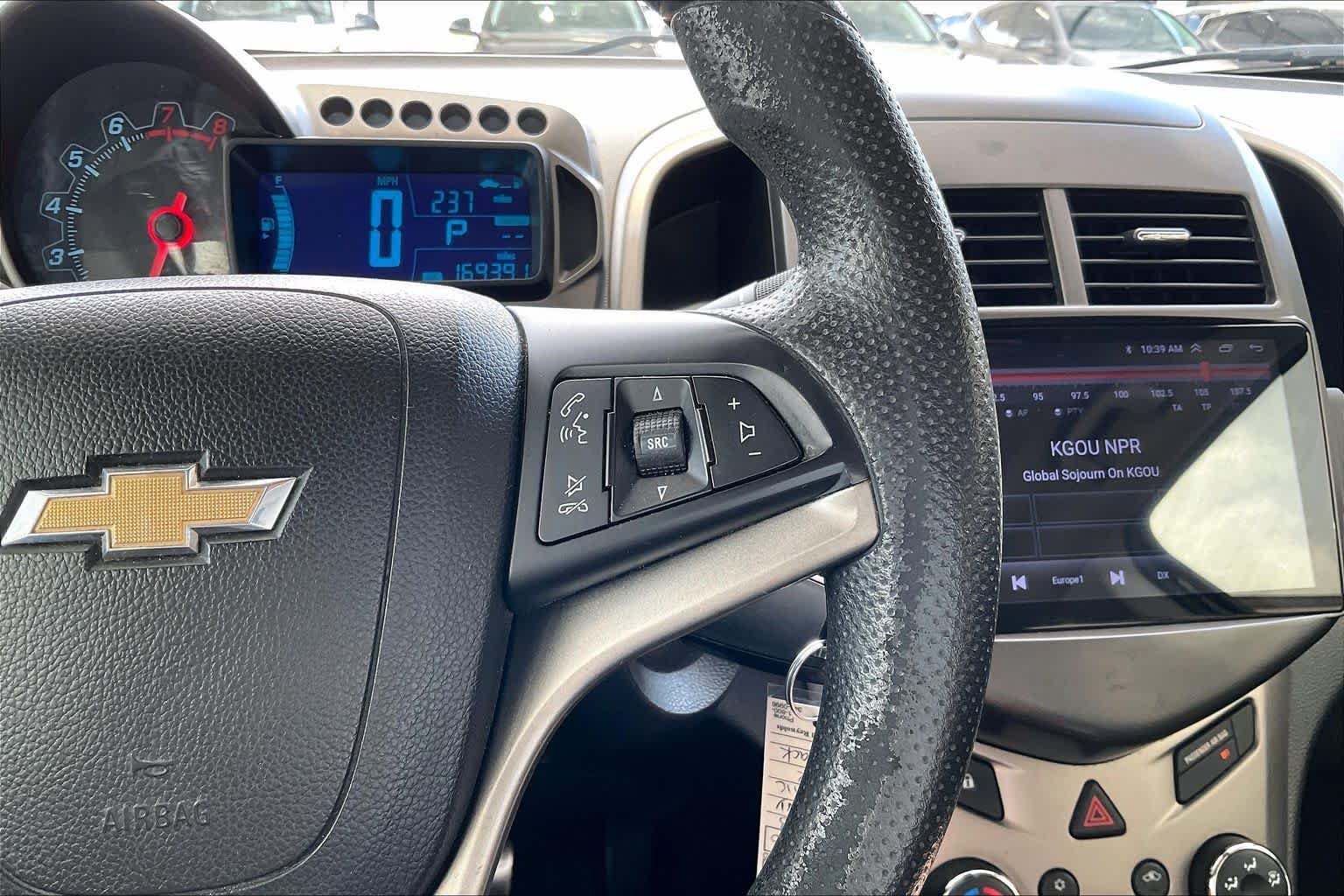 Used 2013 Black Granite Metallic Chevrolet LT image 23