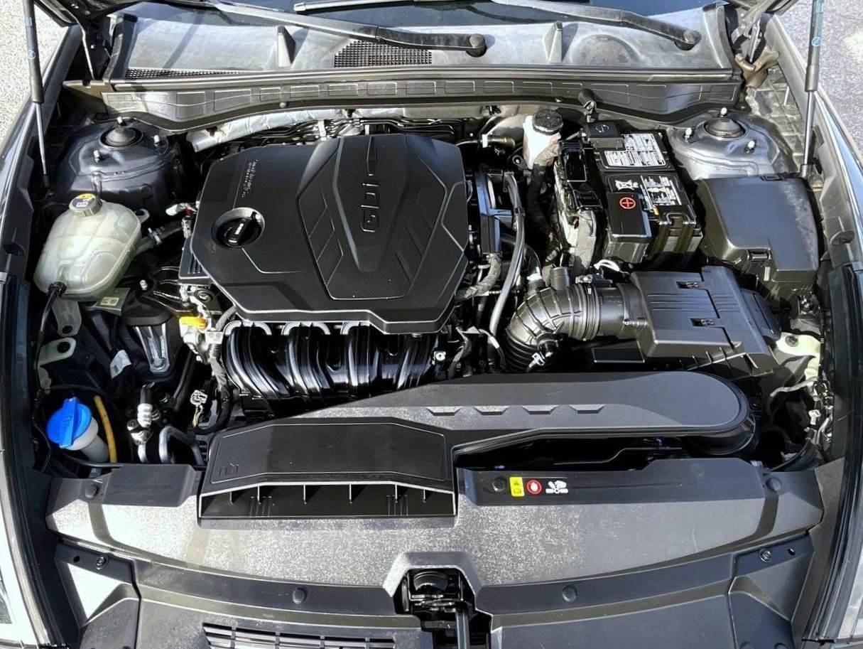 Used 2021 Gray Hyundai SEL image 25