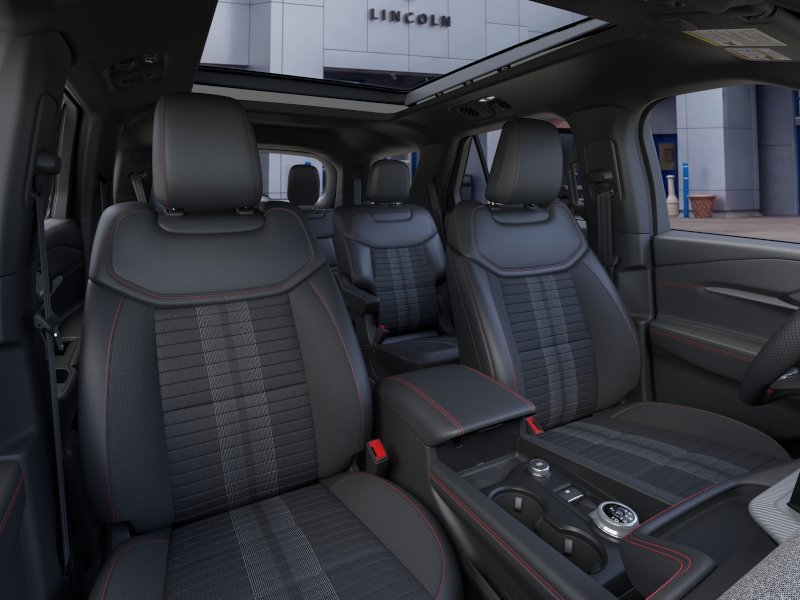 New 2026 Star White Metallic Tri-Coat Ford ST-Line image 10