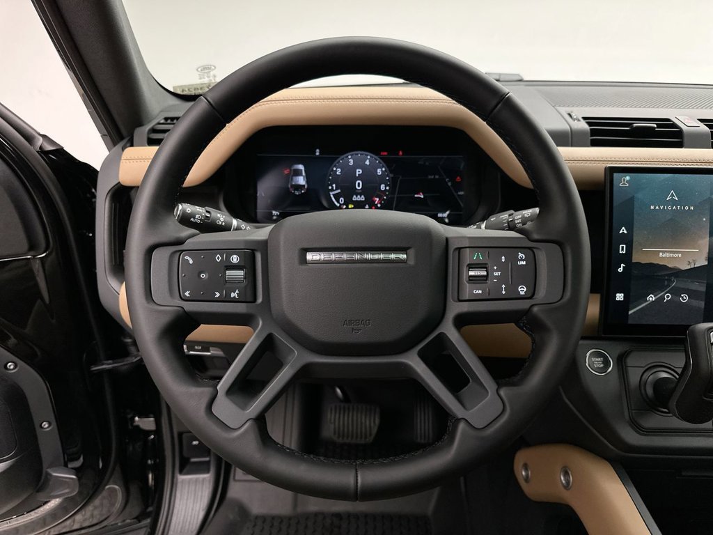 New 2026 Santorini Black Land Rover X-Dynamic SE image 15