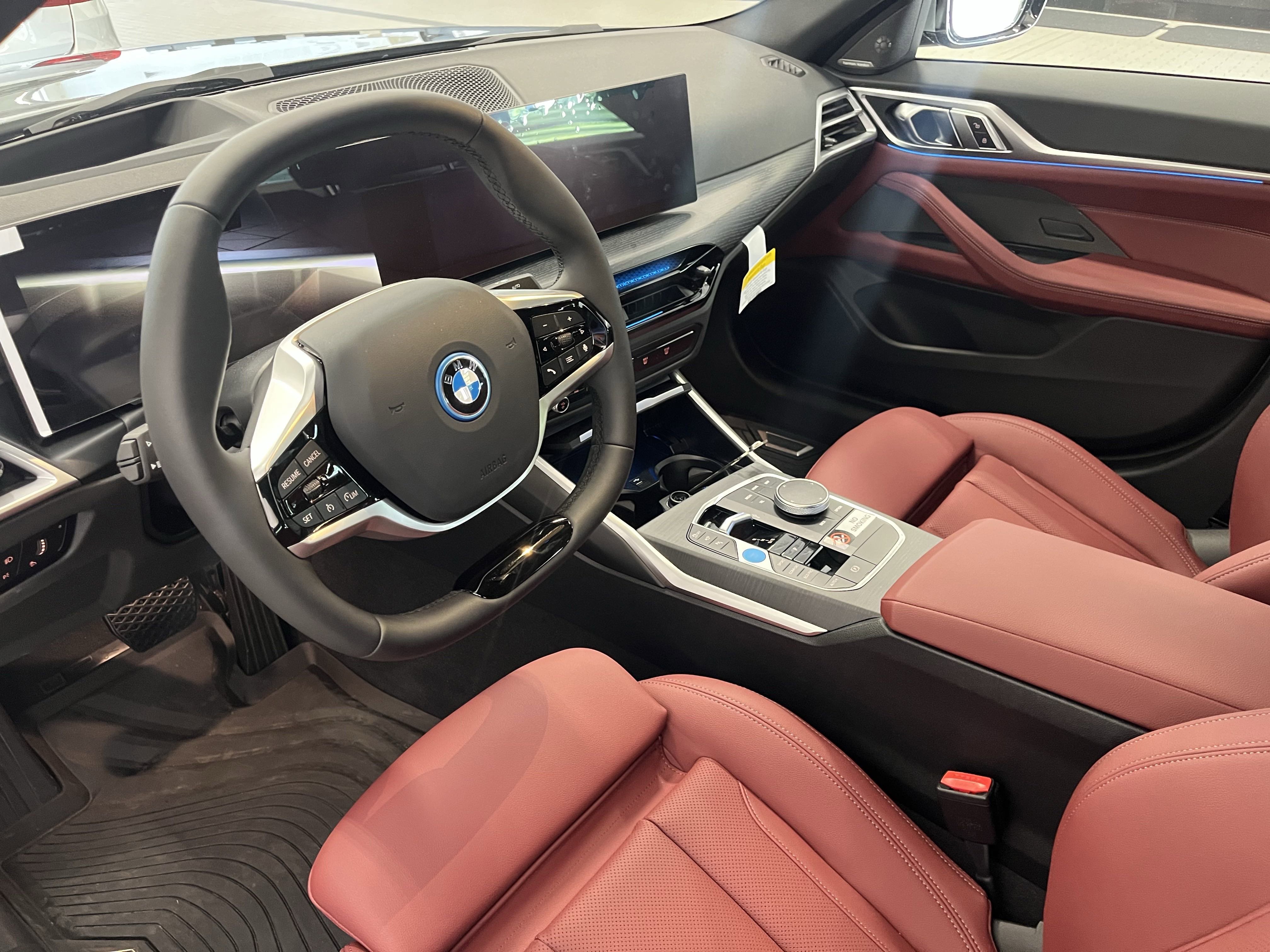 2025 BMW i4 40 - Photo 9