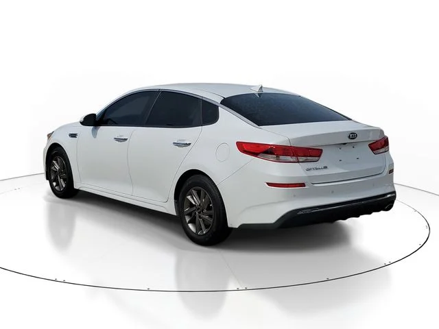 Used 2020 White Kia LX image 4