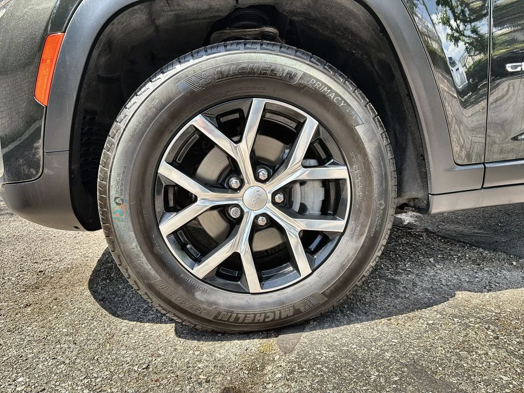 Used 2023 Brown Jeep Limited image 18