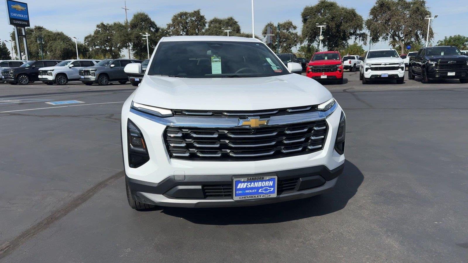 2027 Chevrolet Equinox LT - Photo 6