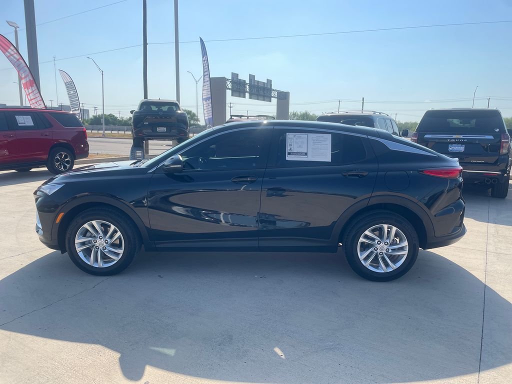 Used 2025 Black Buick Preferred image 2