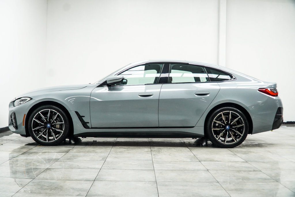 Used 2023 Gray BMW eDrive40 image 12