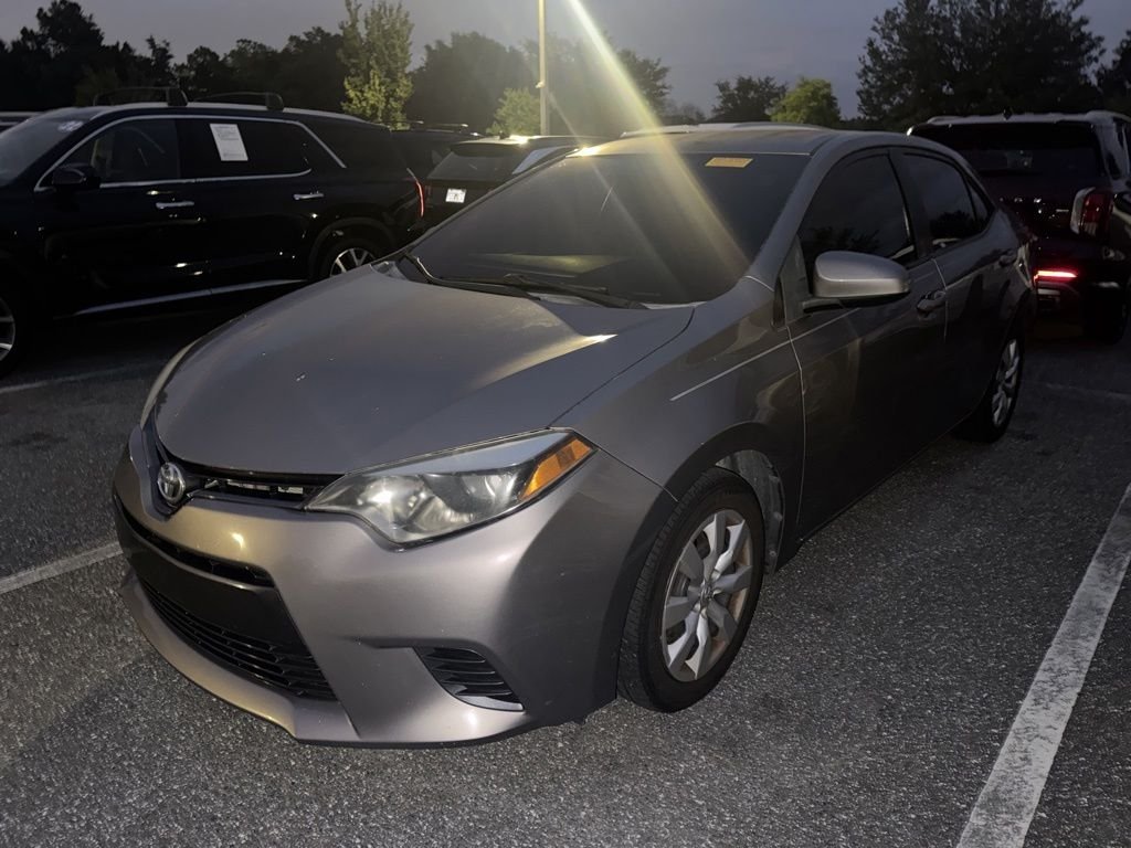 Used 2015 Brown Toyota LE image 2