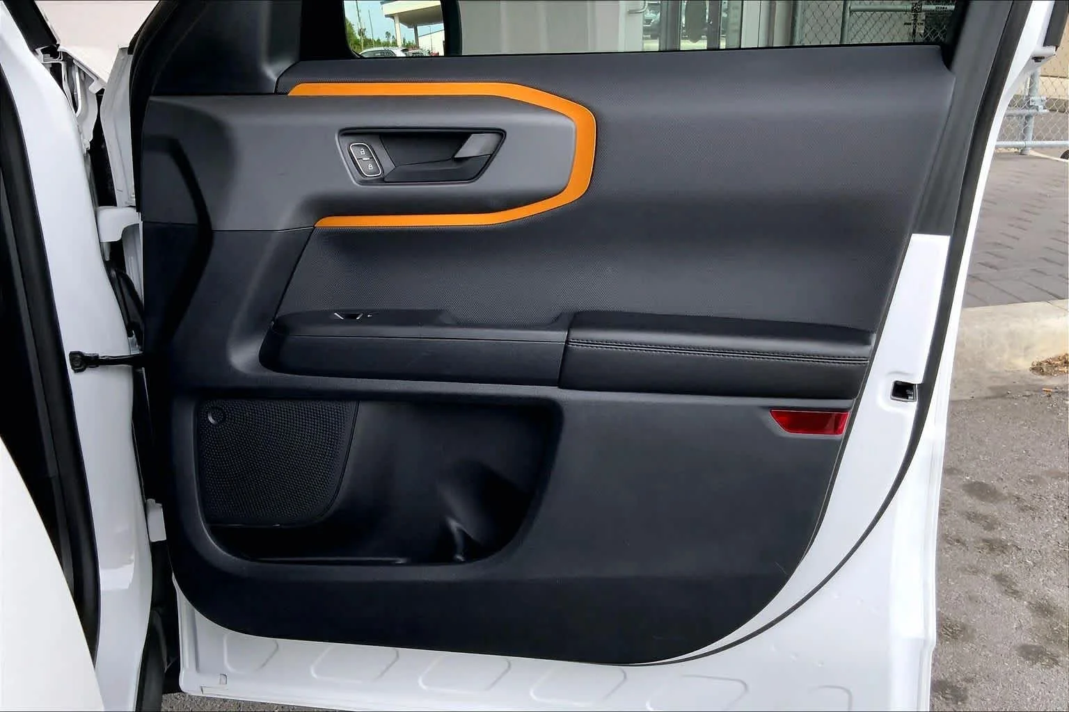 Used 2022 Oxford White Ford Badlands image 23