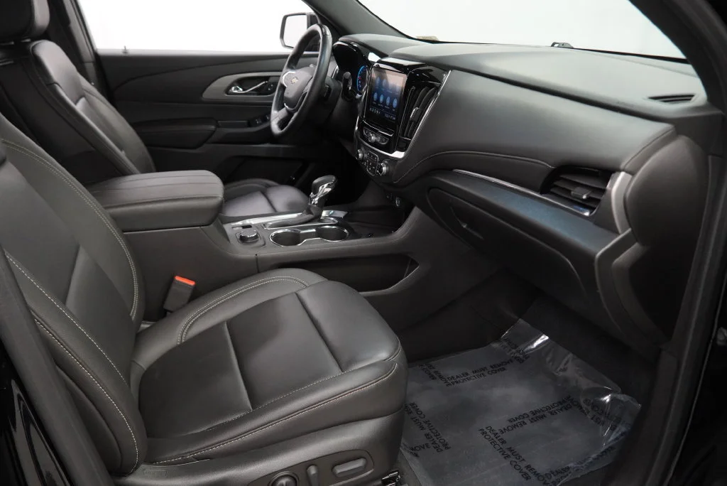 Used 2023 MOSAIC BLACK METALLIC Chevrolet LT Leather image 41