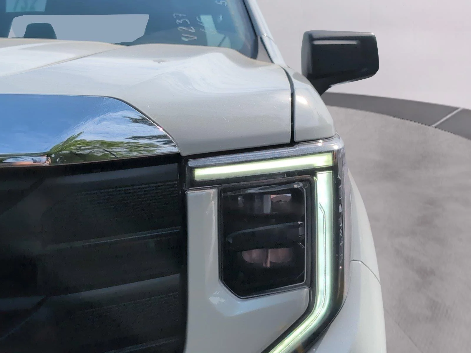 New 2026 Summit White GMC Pro image 50
