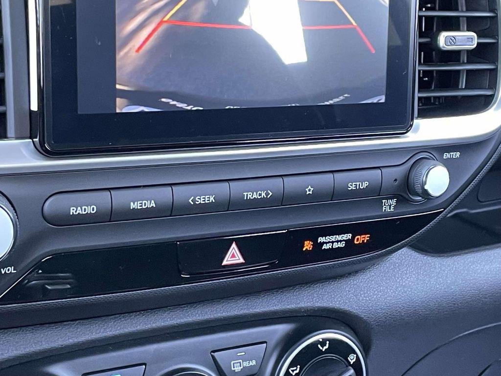 New 2026 White Hyundai SE image 25
