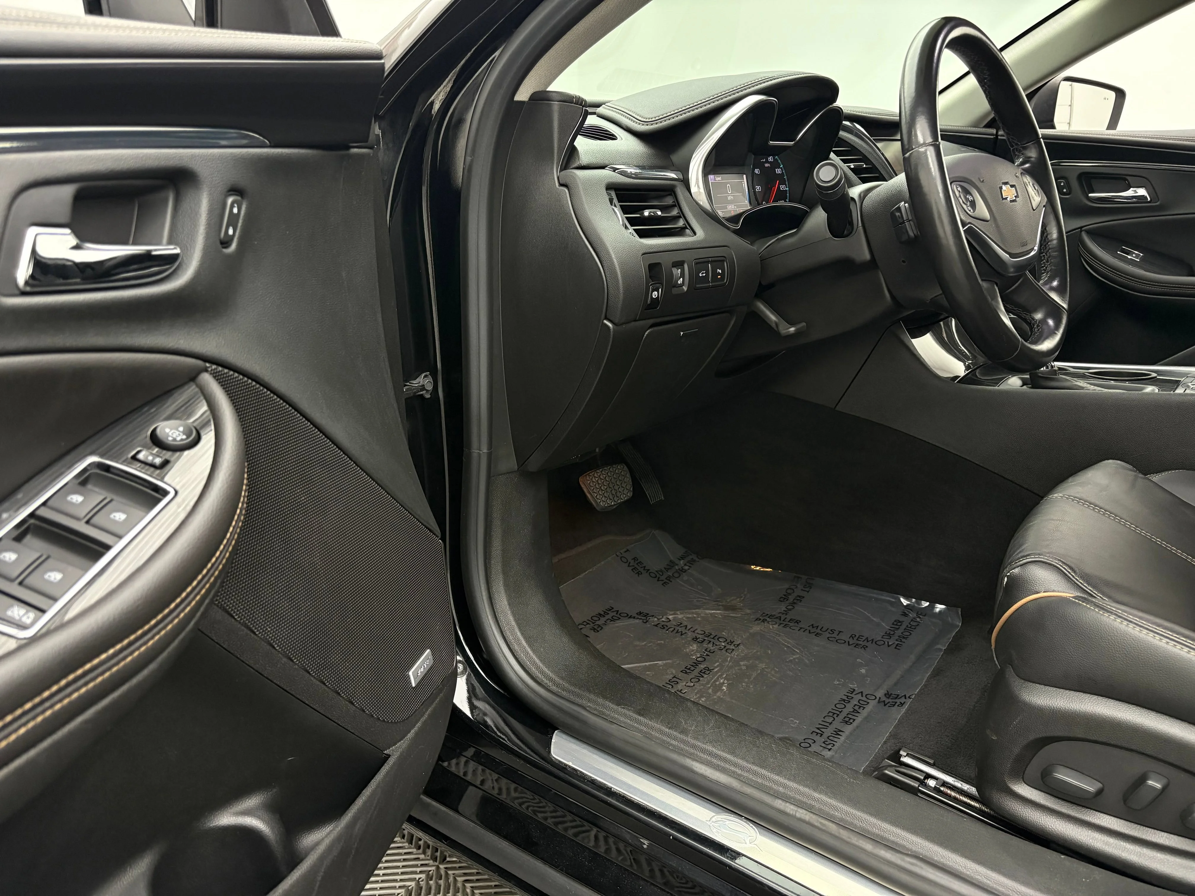Used 2018 BLACK Chevrolet Premier image 16