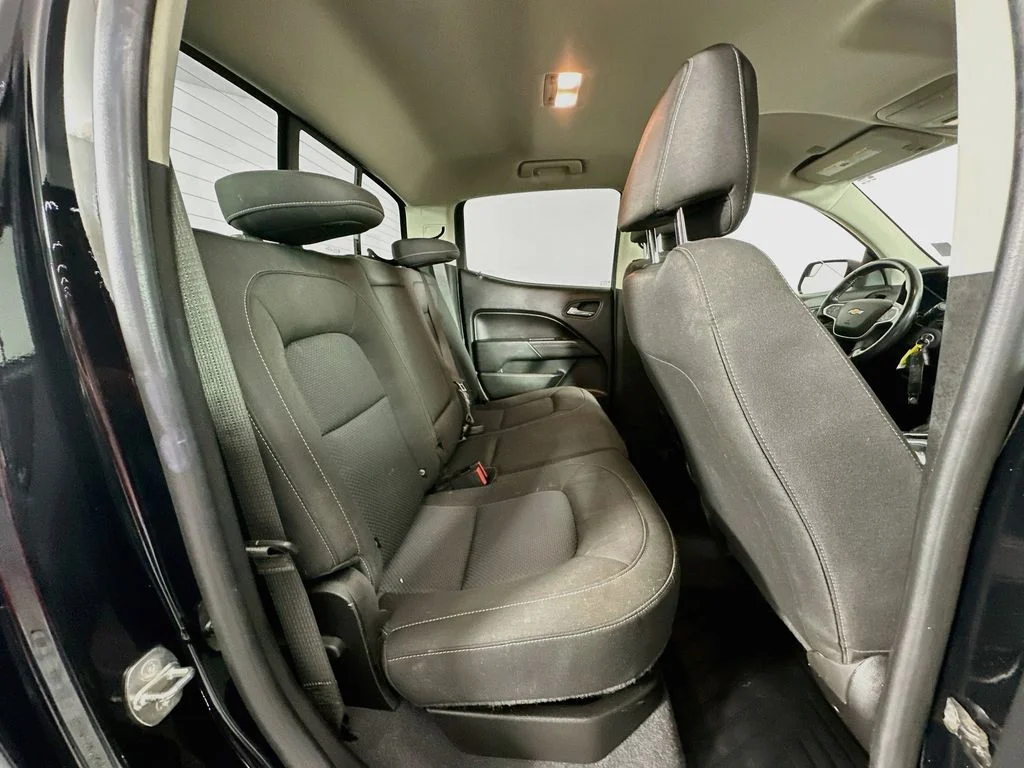 Used 2020 Black Chevrolet LT image 27