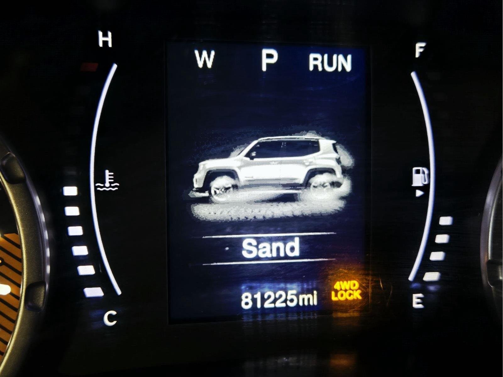 Used 2020 Sting-Gray Clearcoat Jeep Latitude image 26