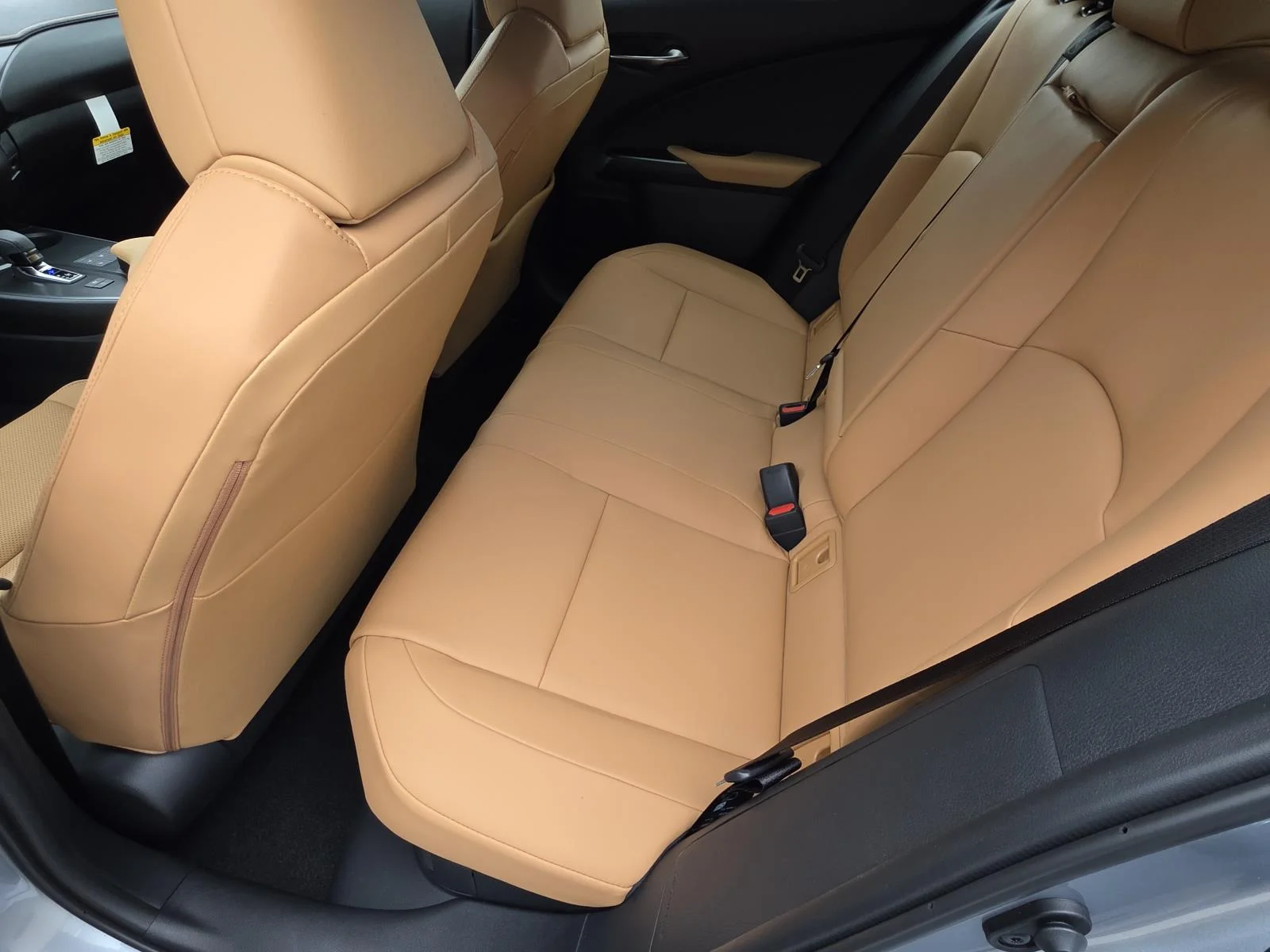 2026 Lexus UX Hybrid 300h Premium - Photo 9