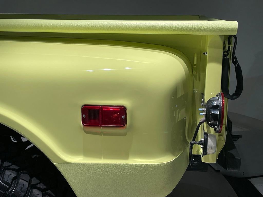 Used 1972 Yellow GMC  image 31