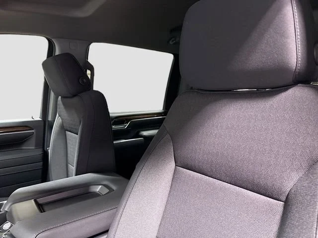 New 2026 Summit White Chevrolet LT image 23