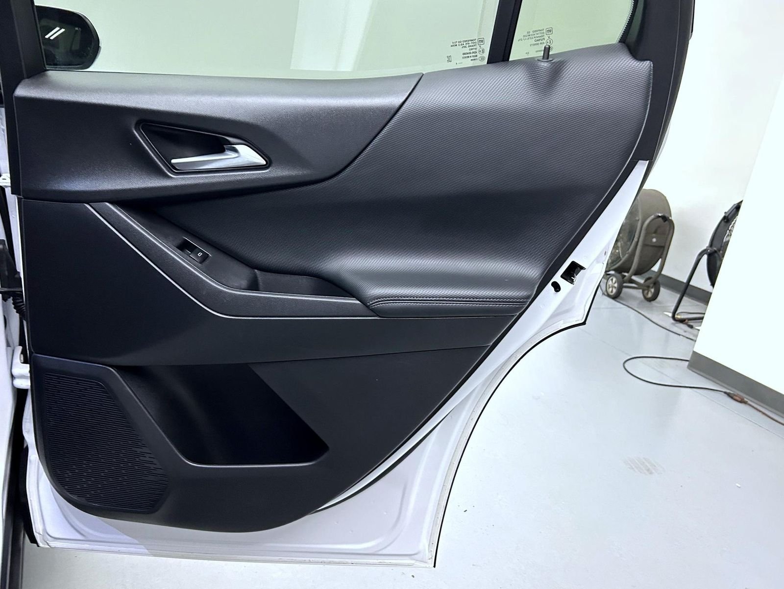 Used 2025 White Chevrolet LT image 17