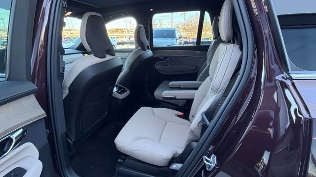 2026 Volvo XC90 Plus - Photo 9