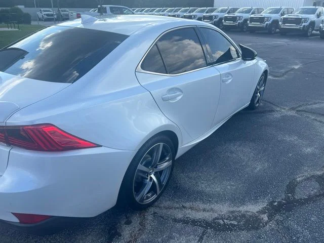 Used 2018 White Lexus 300 image 5
