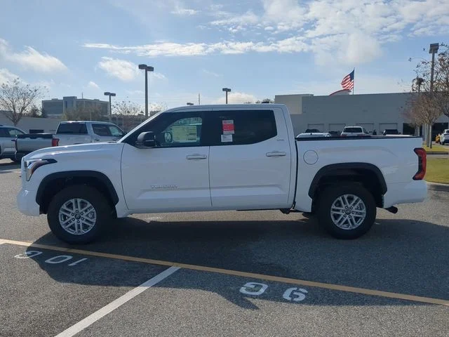 New 2026 Ice Cap Toyota SR5 image 7