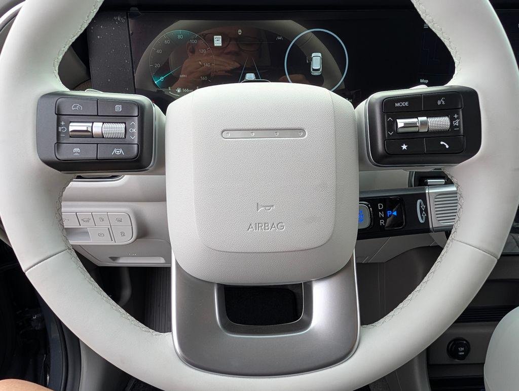 New 2026 Gray Hyundai Blue SEL 8P image 23