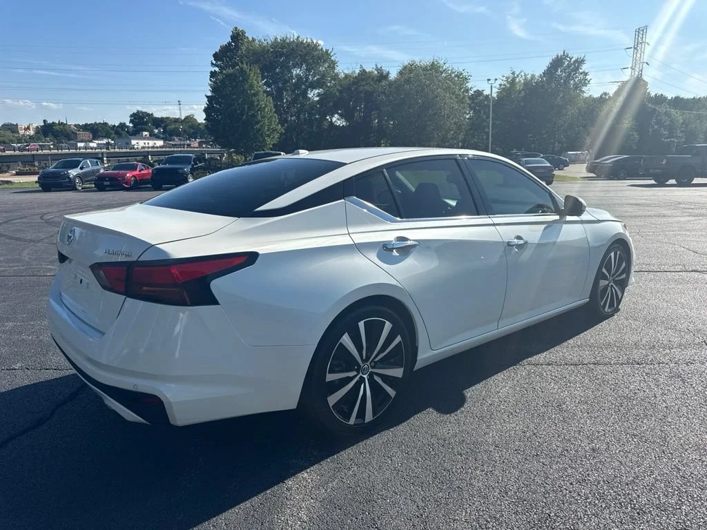 Used 2019 Pearl White Tricoat Nissan 2.5 Platinum image 8
