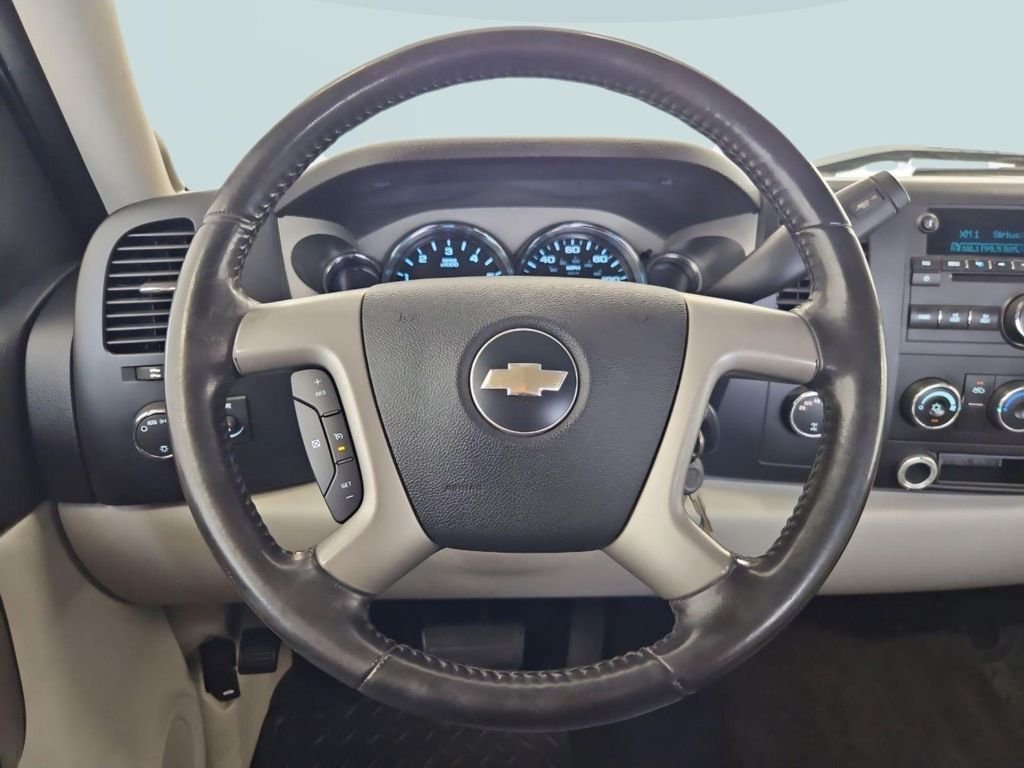 Used 2008 Black Chevrolet LT image 14