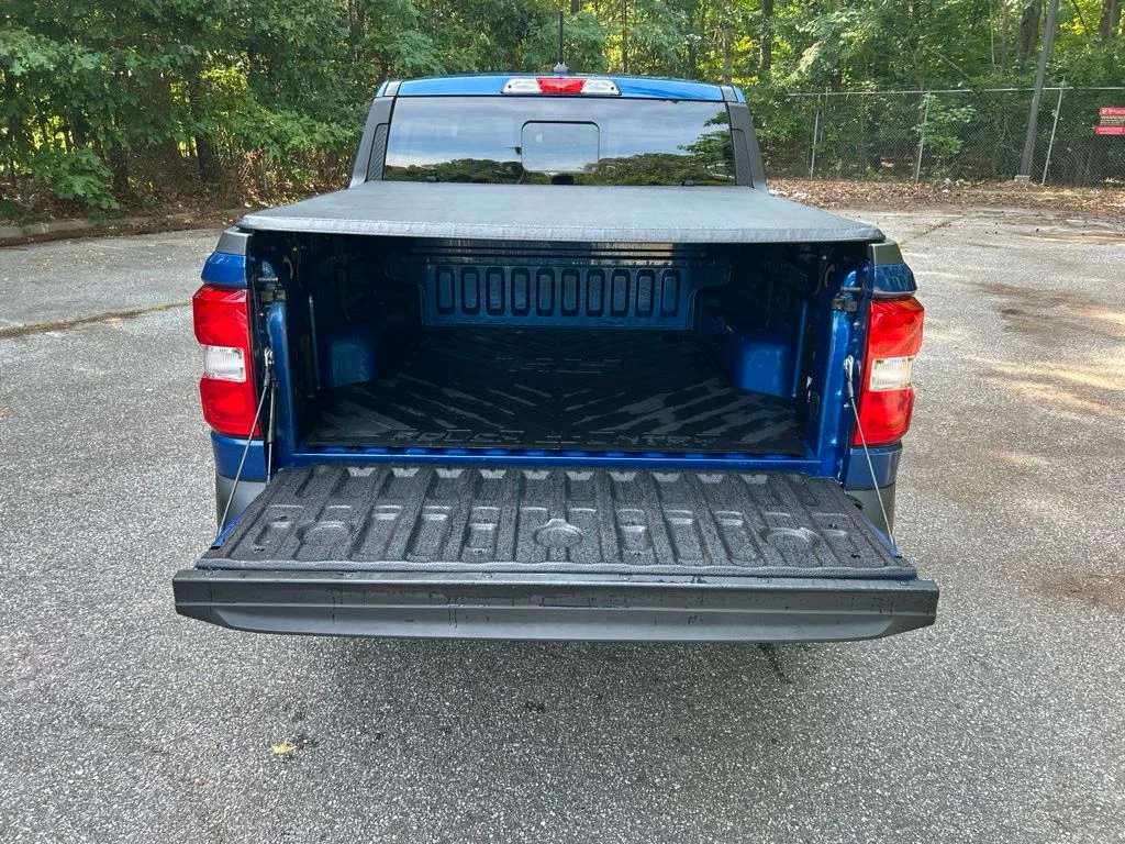 Used 2023 Blue Ford Lariat image 30
