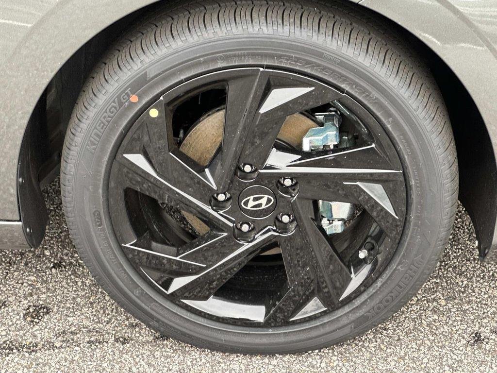 New 2026 Gray Hyundai SEL Sport Premium image 11