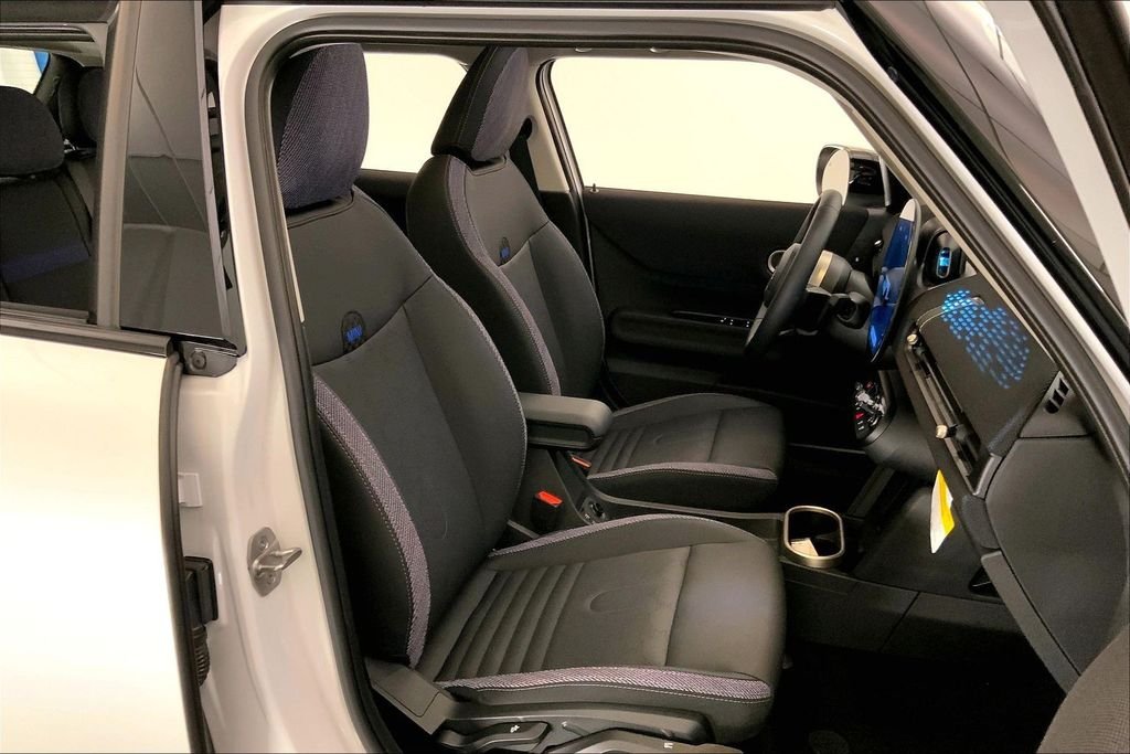 Used 2026 Nanuq White Metallic MINI  image 6