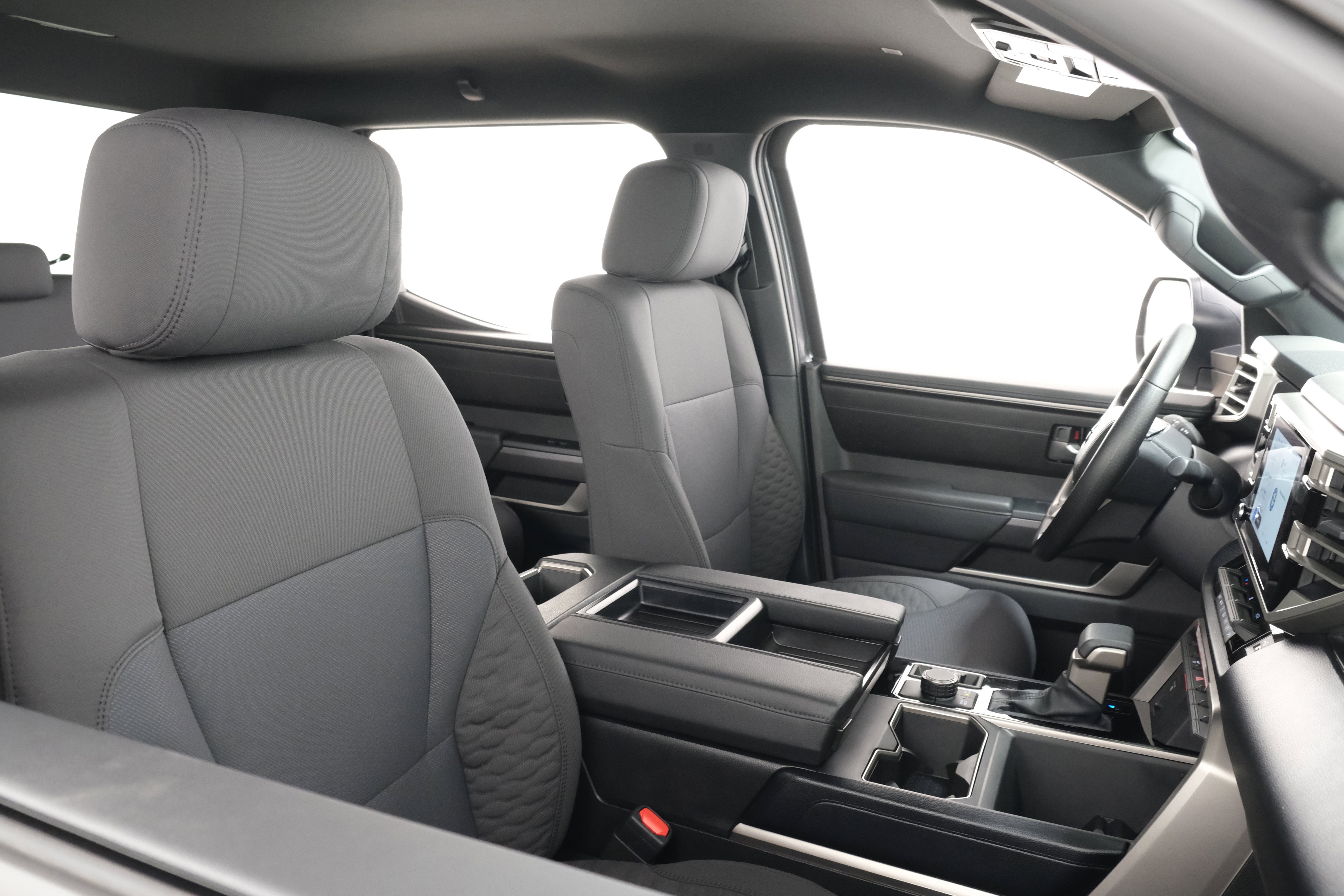 2026 Toyota Tundra SR5 - Photo 40