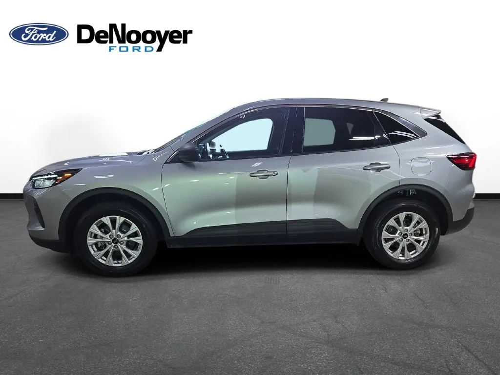 Used 2023 Iconic Silver Metallic Ford Active image 9