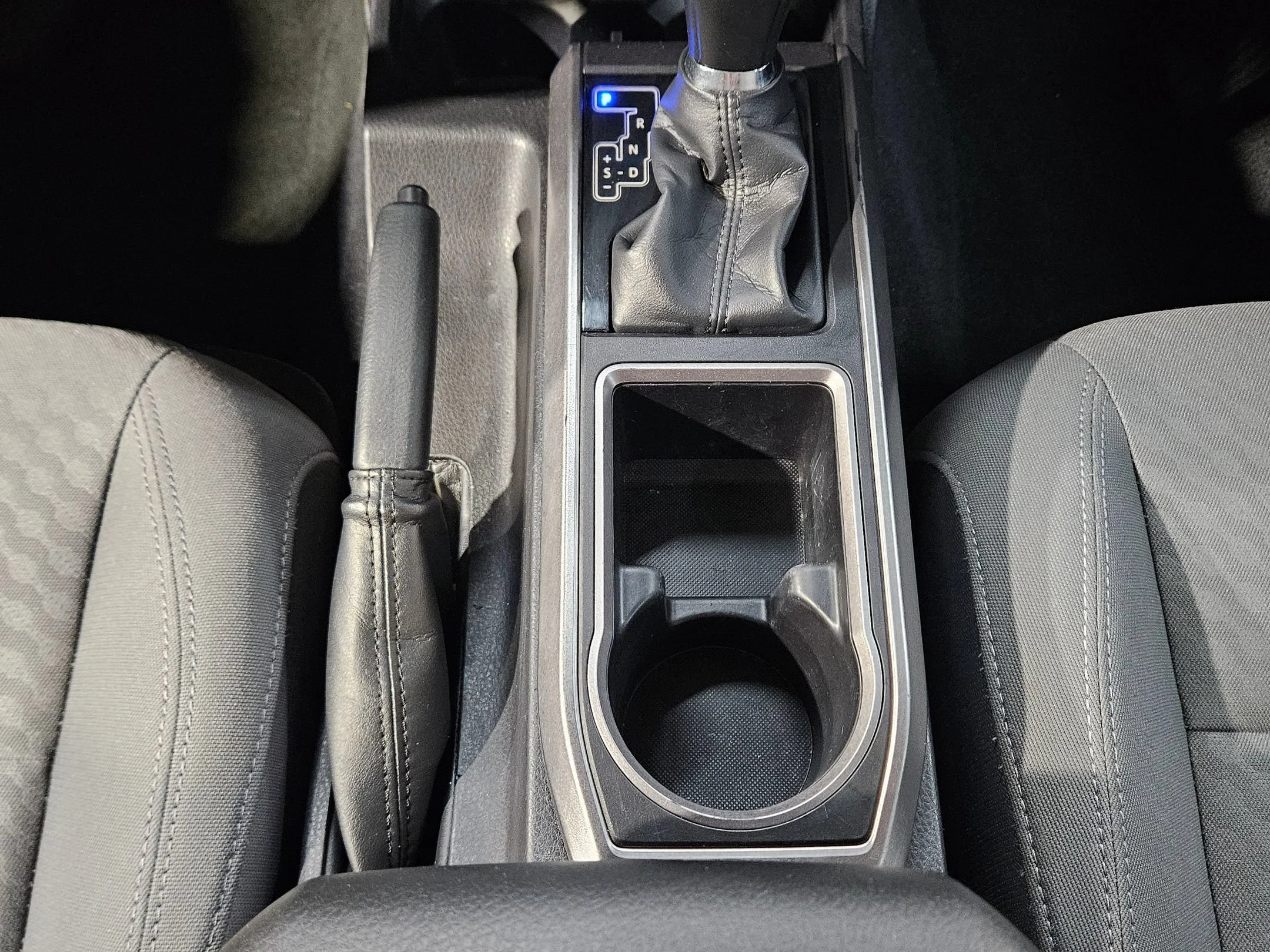 Used 2023 Ice Cap Toyota SR5 image 12