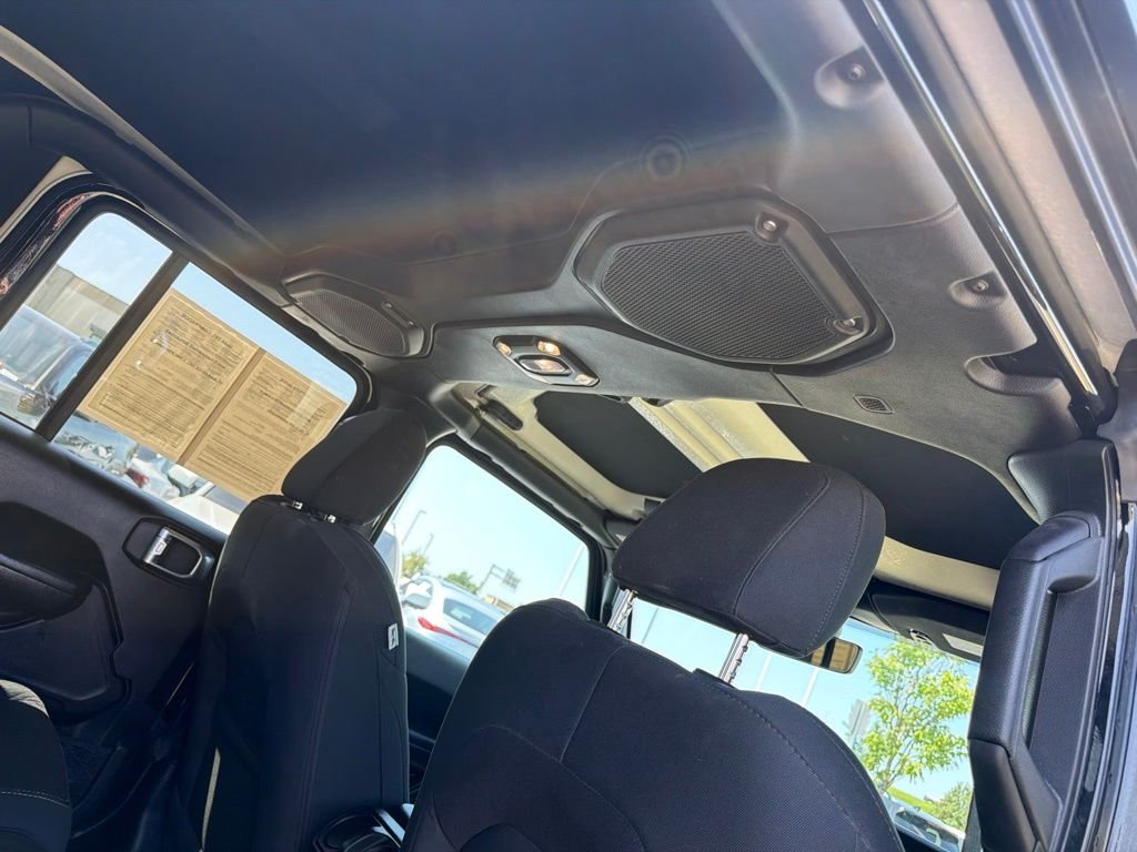 Used 2021 Black Jeep Sport image 20
