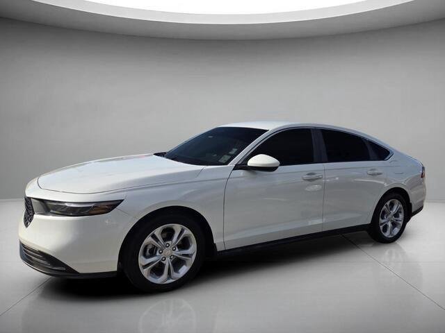 Used 2024 Platinum White Pearl Honda 1.5T LX image 9