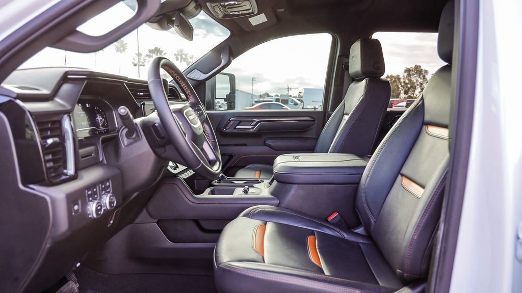 Used 2025 Summit White GMC AT4 image 21