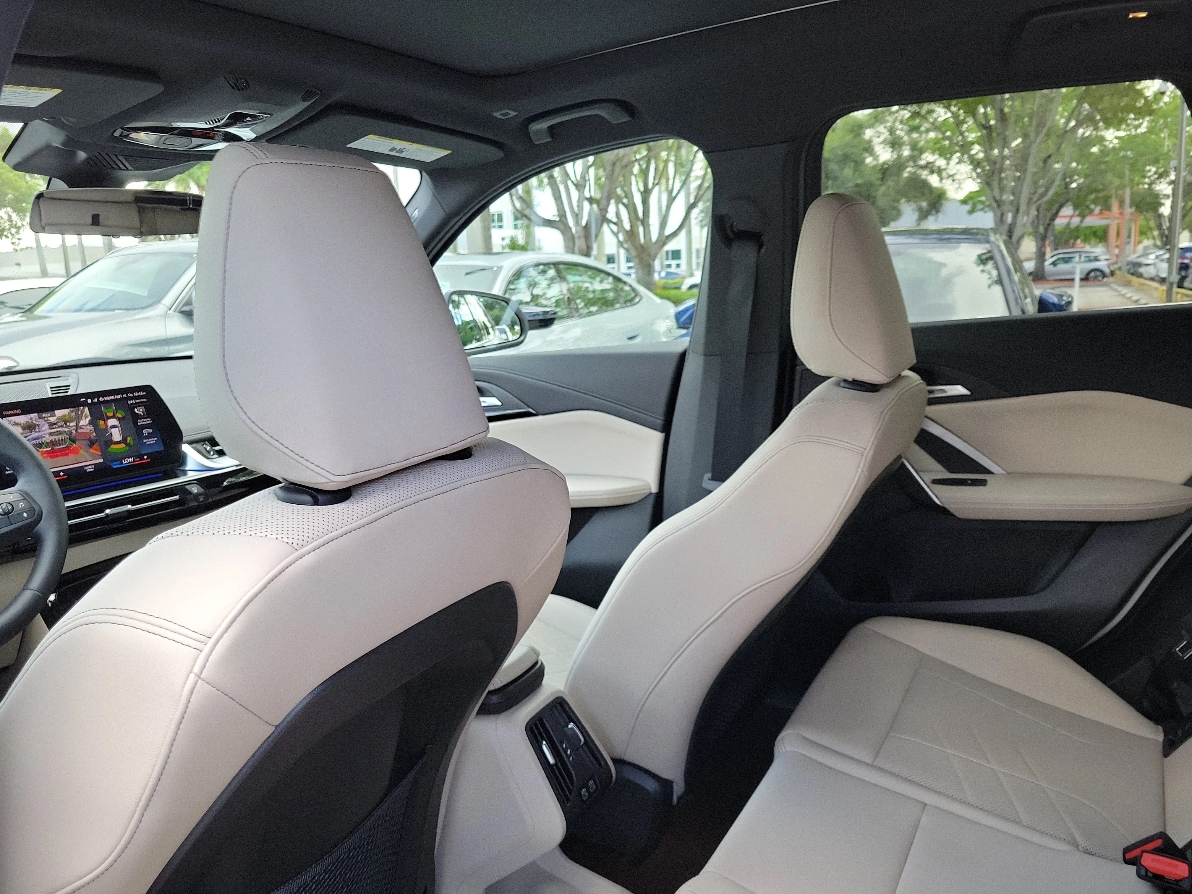 Used 2023 Alpine White BMW xDrive28i image 9