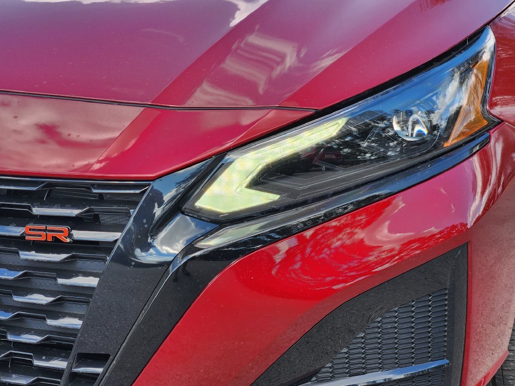 New 2026 Scarlet Ember Tintcoat Nissan SR image 5