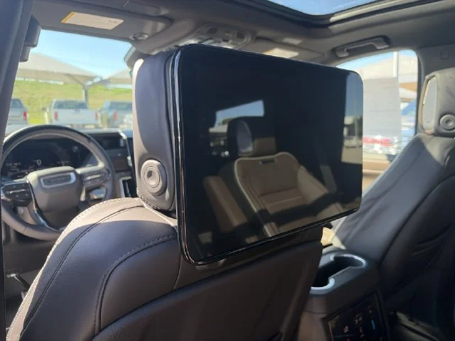 New 2027 White GMC Denali Ultimate image 18