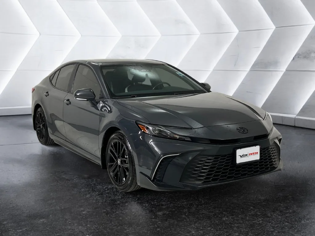 Used 2026  Toyota SE image 1