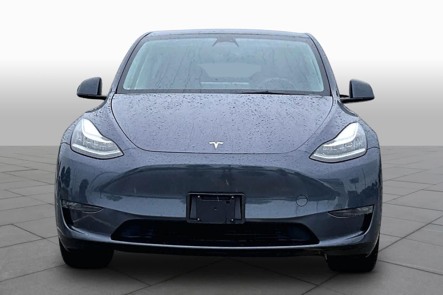 Used 2023 Midnight Silver Metallic Tesla Long Range image 3